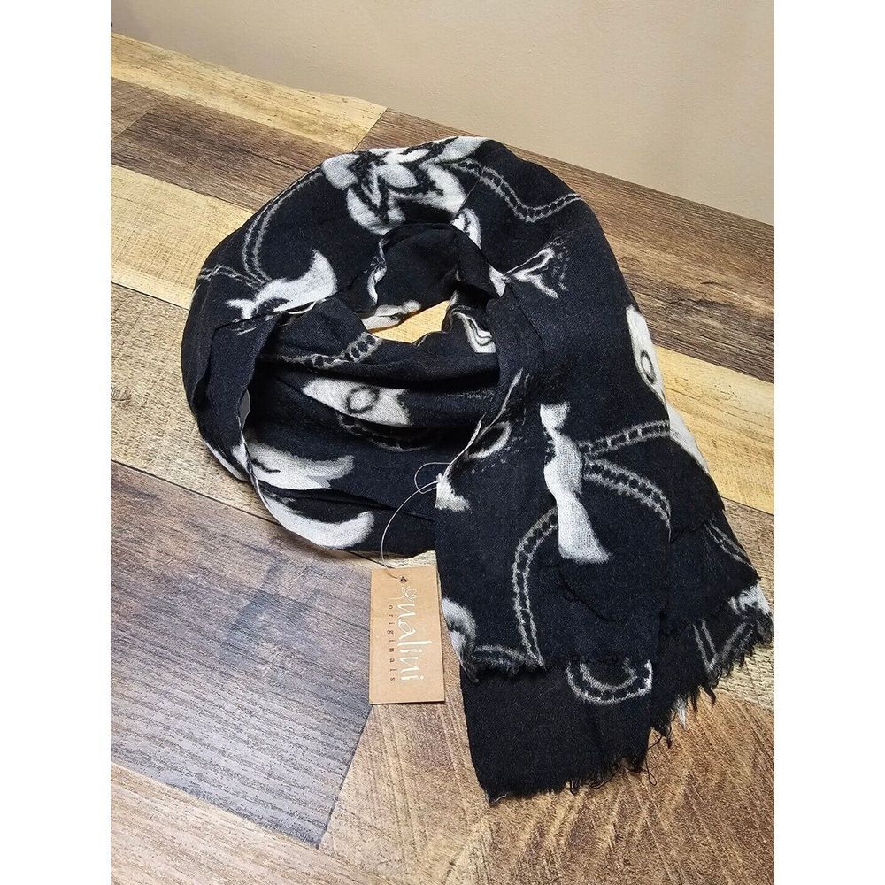 NALINI 100%‎ Wool Scarf Floral Gray White Made In India 70"x25"